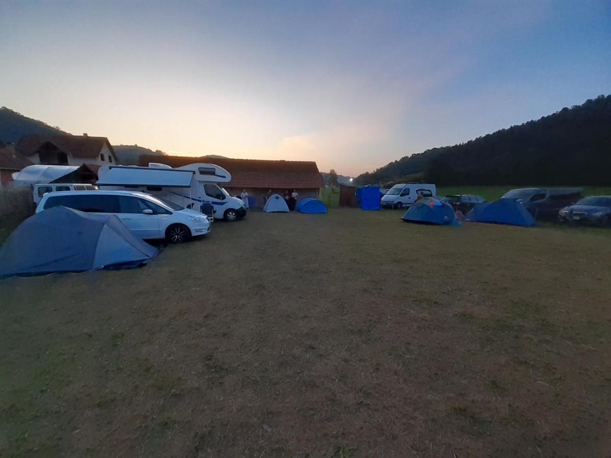 Dragacevska Avlija - Camp Guča Exterior foto